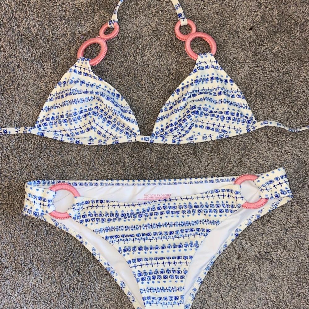 Victoria’s Secret bikini